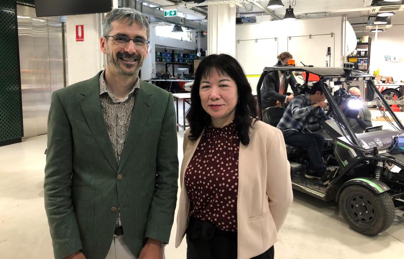 Distinguished Professor Fang Chen (right) with Professor Stefan Williams from the Australian Centre for Field Robotics at the University of Sydney
