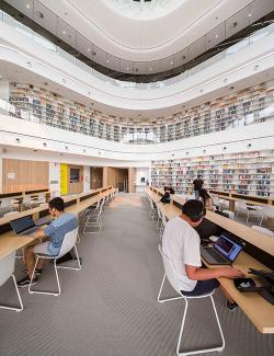 Students at work in the UTS Reading Room.
