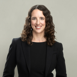 Dr Annie Drahos